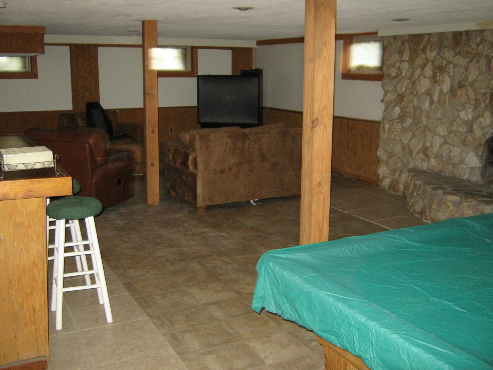 Basement rec room with pool table